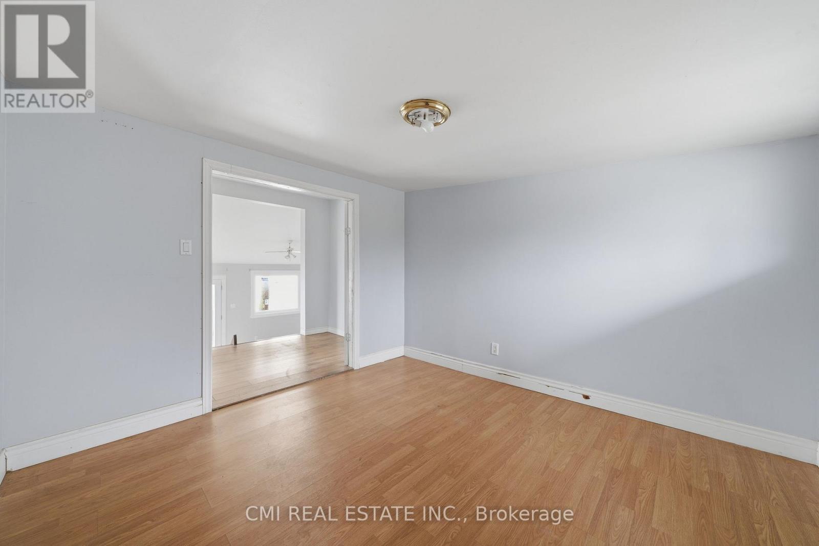 100 Alsops Beach Road, Brock, ON - Indoor Photo Showing Other Room