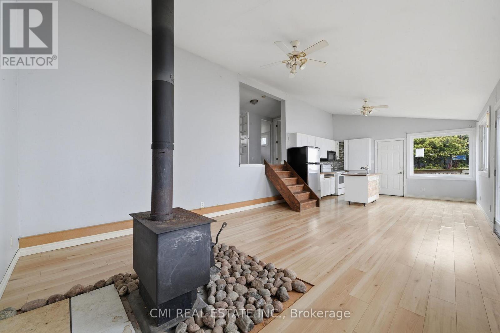 100 Alsops Beach Road, Brock, ON - Indoor