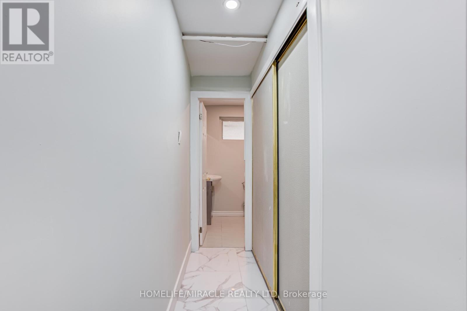 122 Ormond Drive, Oshawa, ON - Photo Showing Other Room