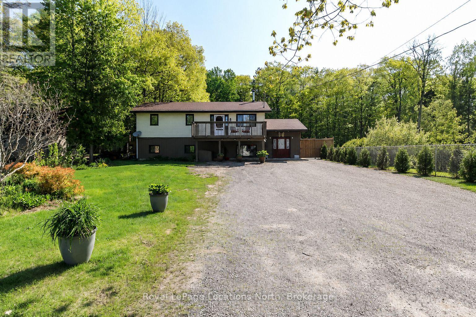 93 Ronald Avenue, Tiny, ON - Outdoor With Deck Patio Veranda