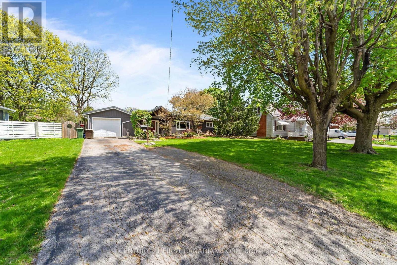 35 Park Avenue, St. Thomas, ON - Outdoor
