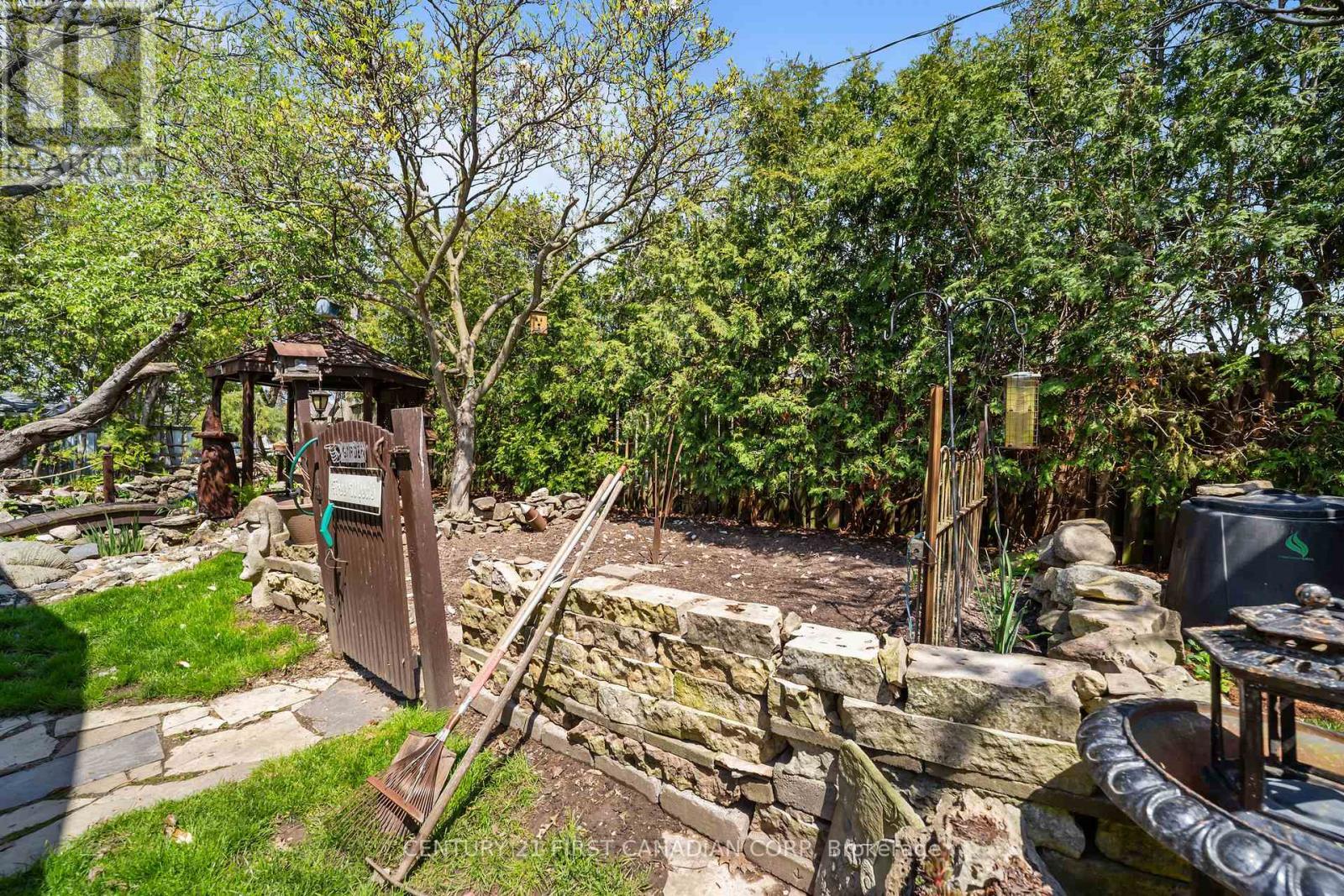 35 Park Avenue, St. Thomas, ON - Outdoor