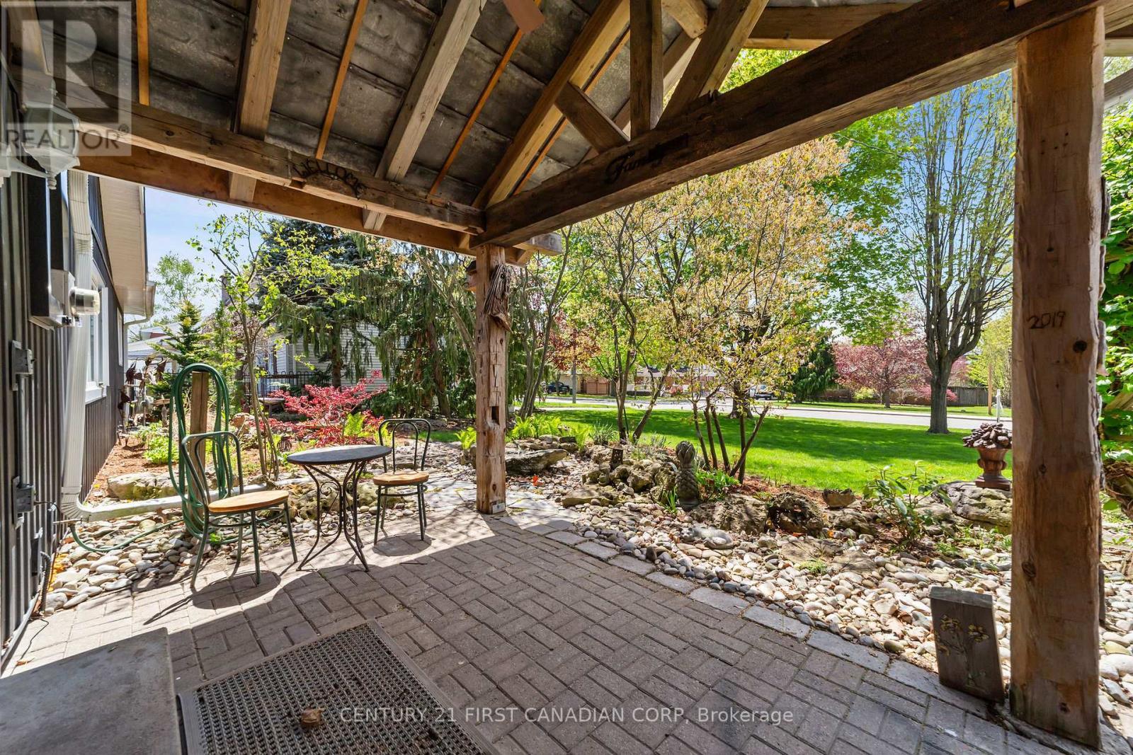 35 Park Avenue, St. Thomas, ON - Outdoor With Deck Patio Veranda