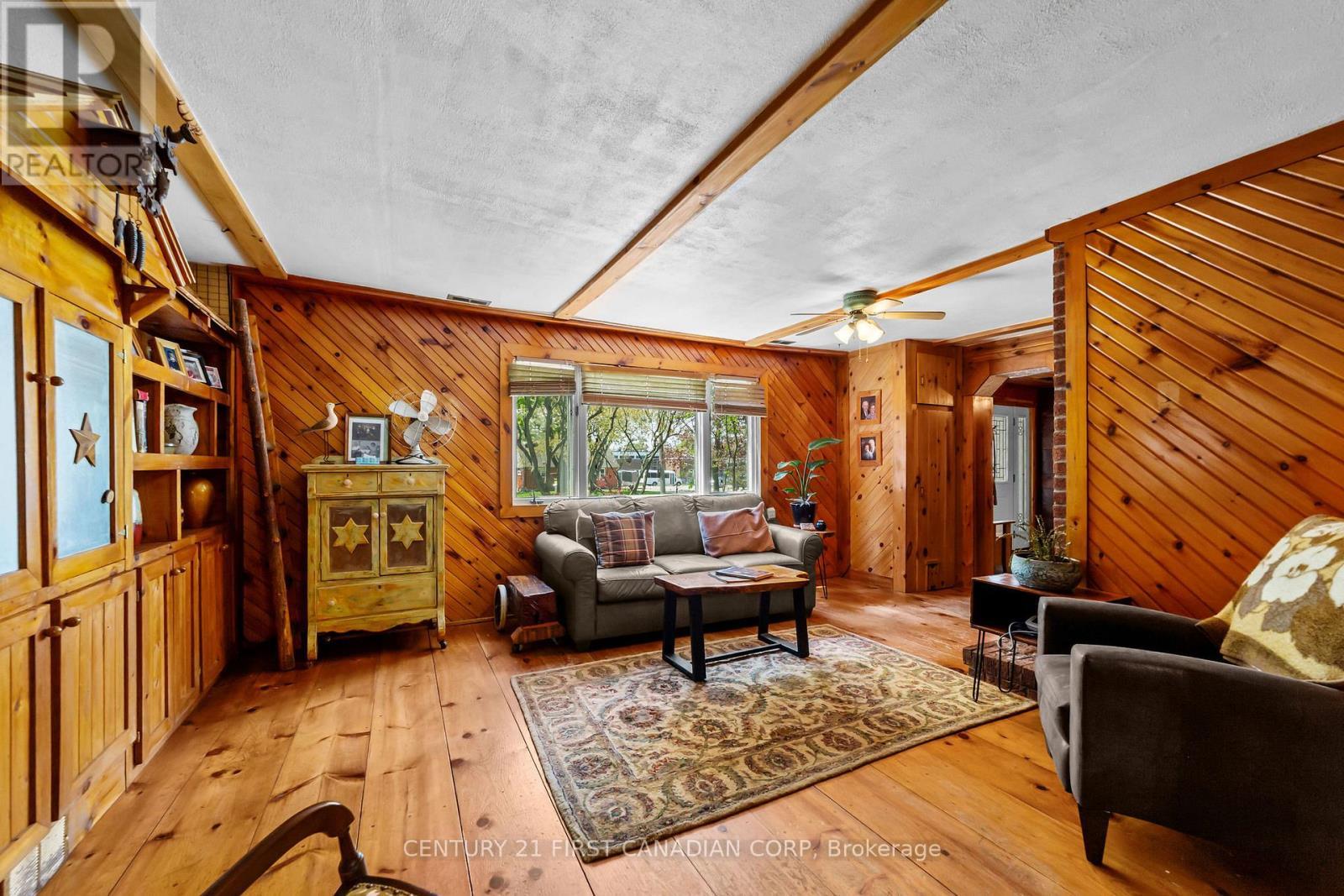 35 Park Avenue, St. Thomas, ON - Indoor