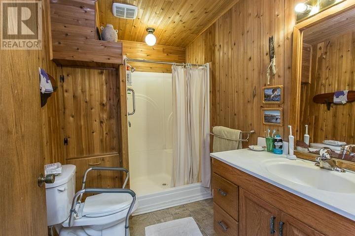 103 Birch Point Dr|Laird Township, Echo Bay, ON - Indoor Photo Showing Bathroom