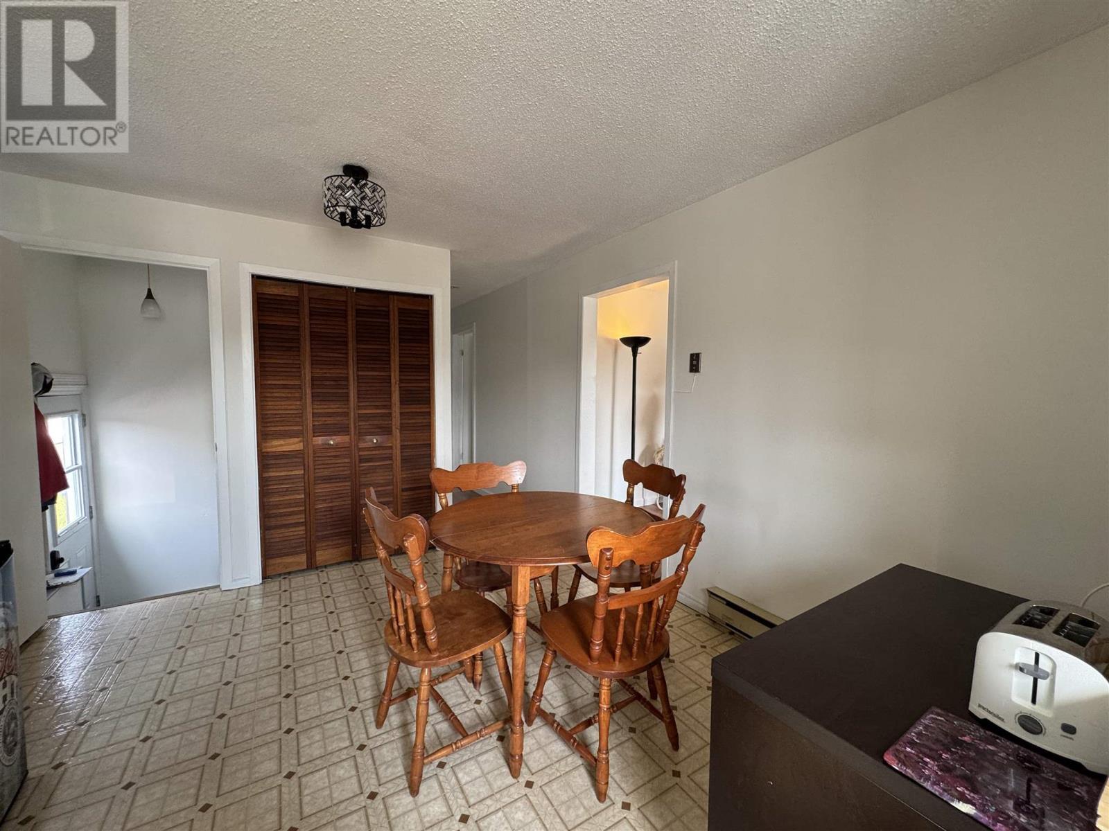 38 Richard St, Chapleau, ON - Indoor Photo Showing Dining Room
