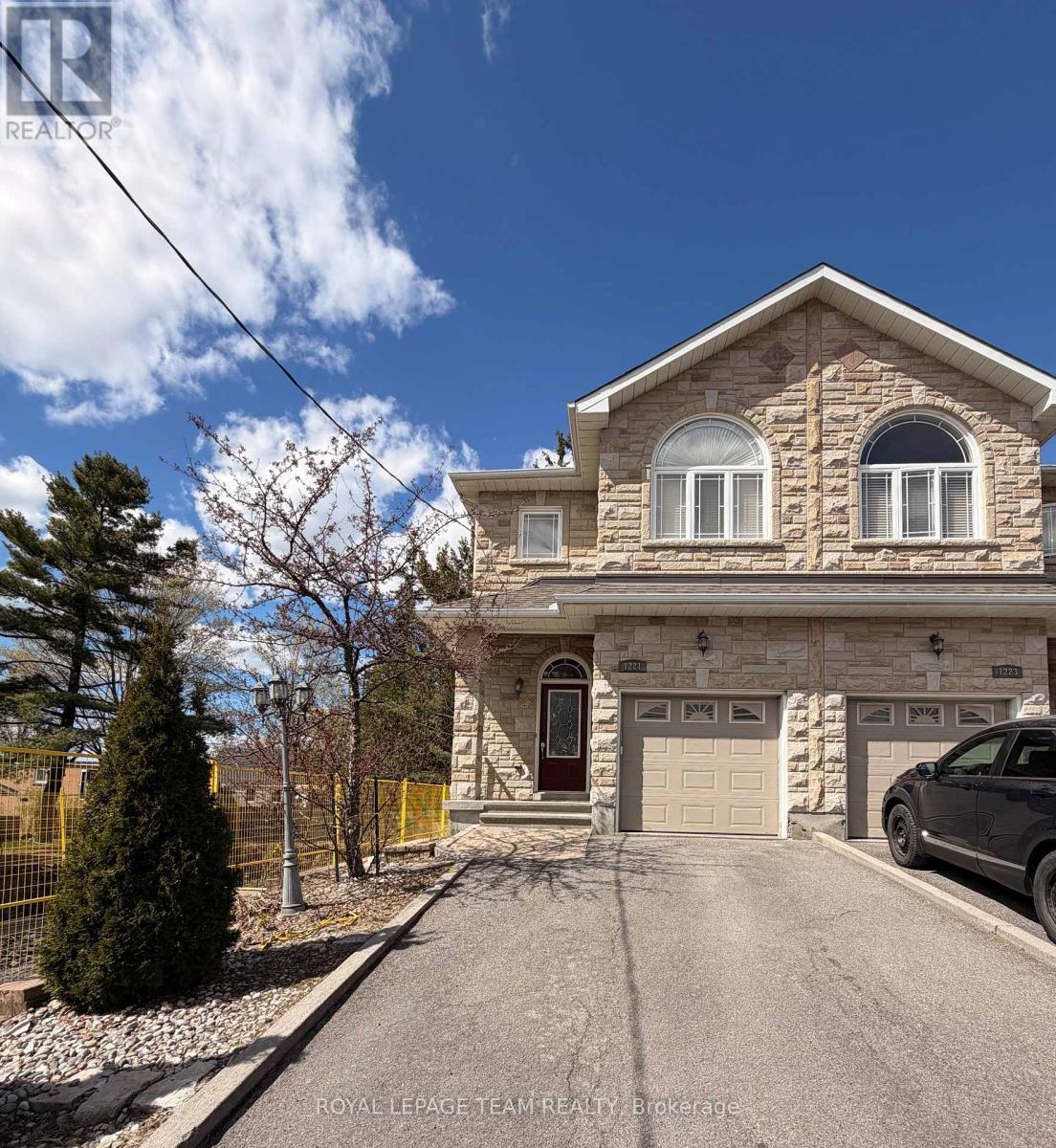 Welcome to 1221 Anoka St - 1221 Anoka Street, Ottawa, ON - Outdoor