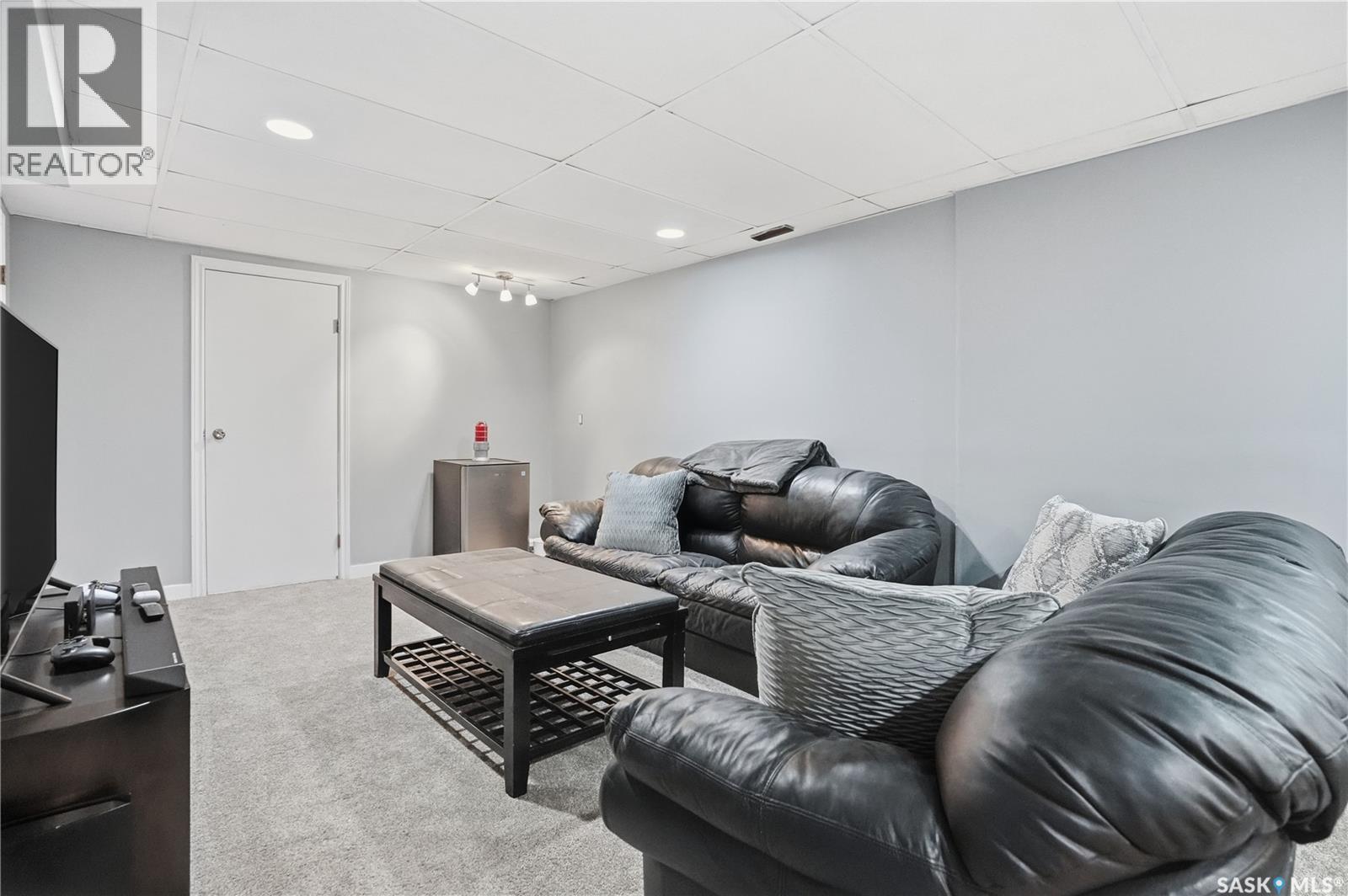 245 Orchard Crescent, Regina, SK - Indoor