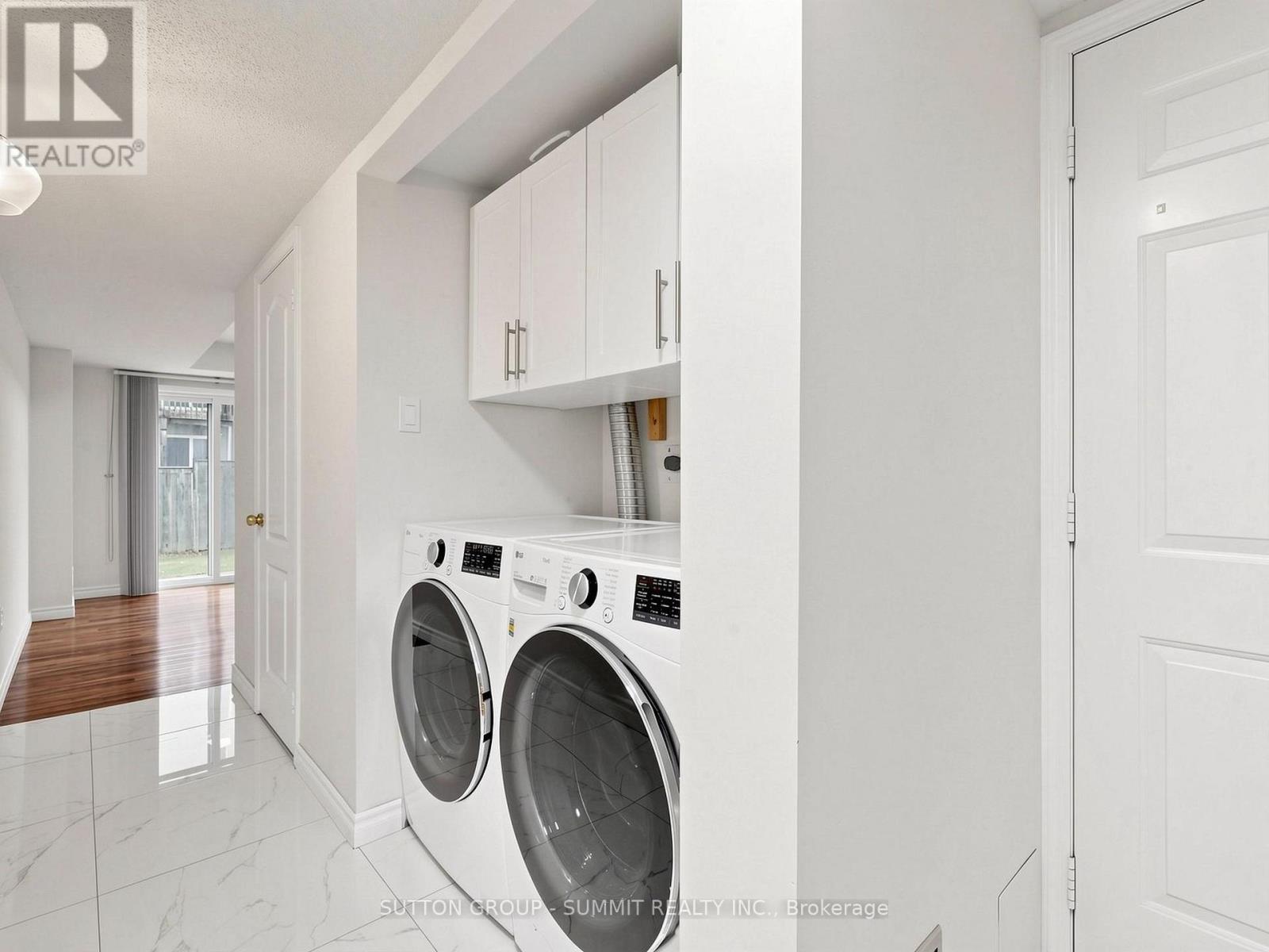 735 Maxman Street, Mississauga, ON - Indoor Photo Showing Laundry Room