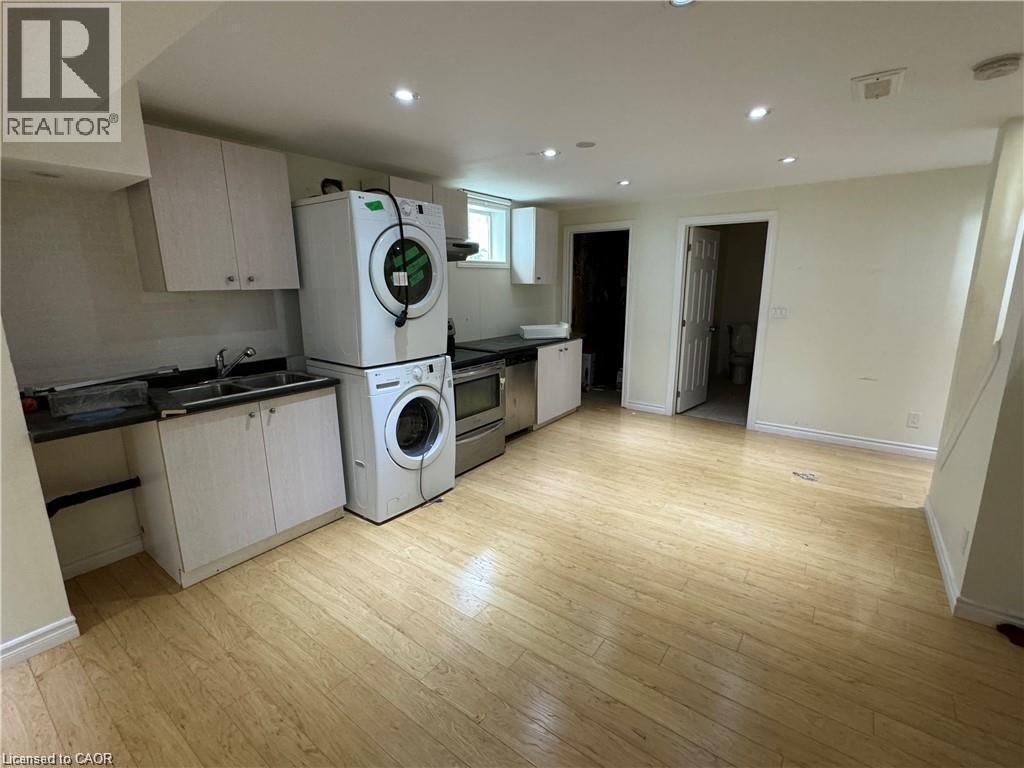 116 Zieman Crescent Unit# Lower, Cambridge, ON - Indoor Photo Showing Laundry Room