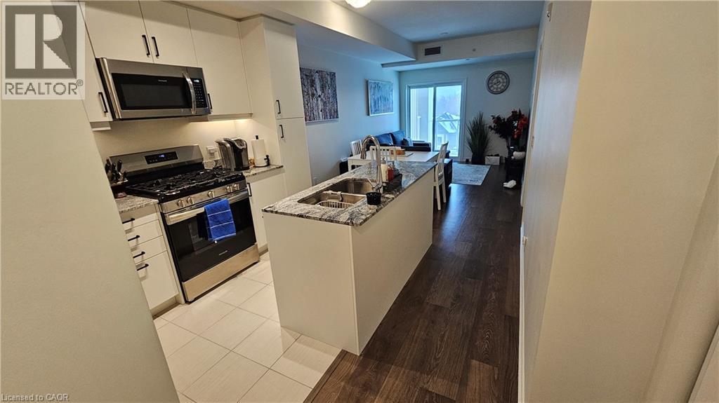 5 Spooner Crescent Unit# 314, Collingwood, ON - Indoor Photo Showing Kitchen