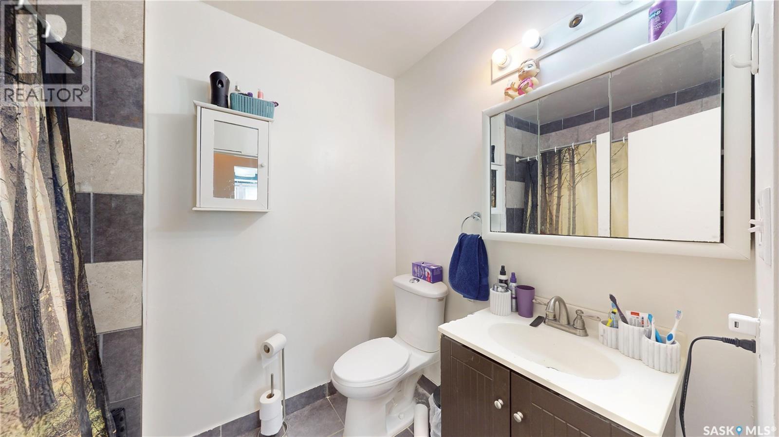 1337 Mctavish Street, Regina, SK - Indoor Photo Showing Bathroom