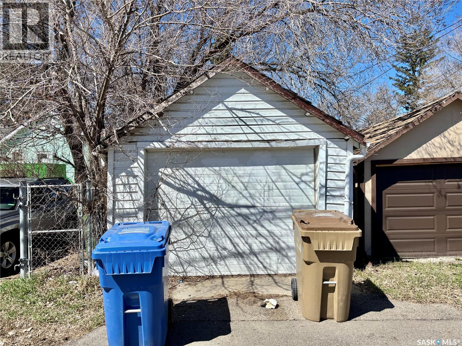 1337 Mctavish Street, Regina, SK - Outdoor