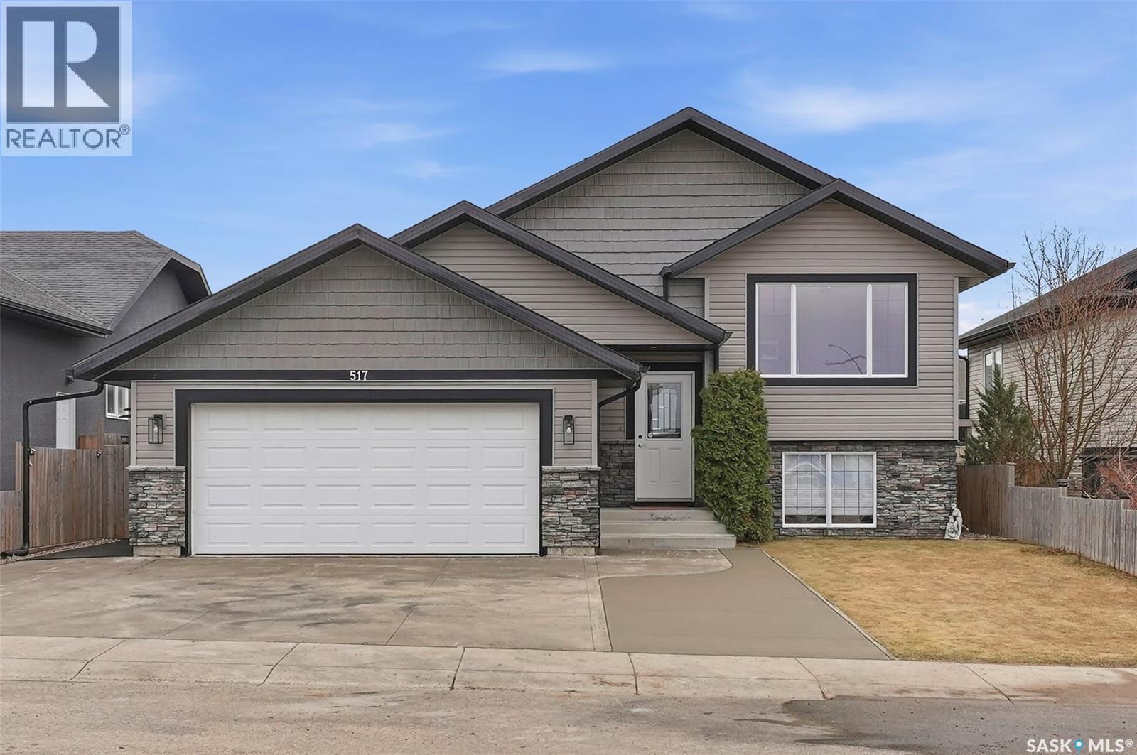 517 Redwood Crescent, Warman, SK - Outdoor