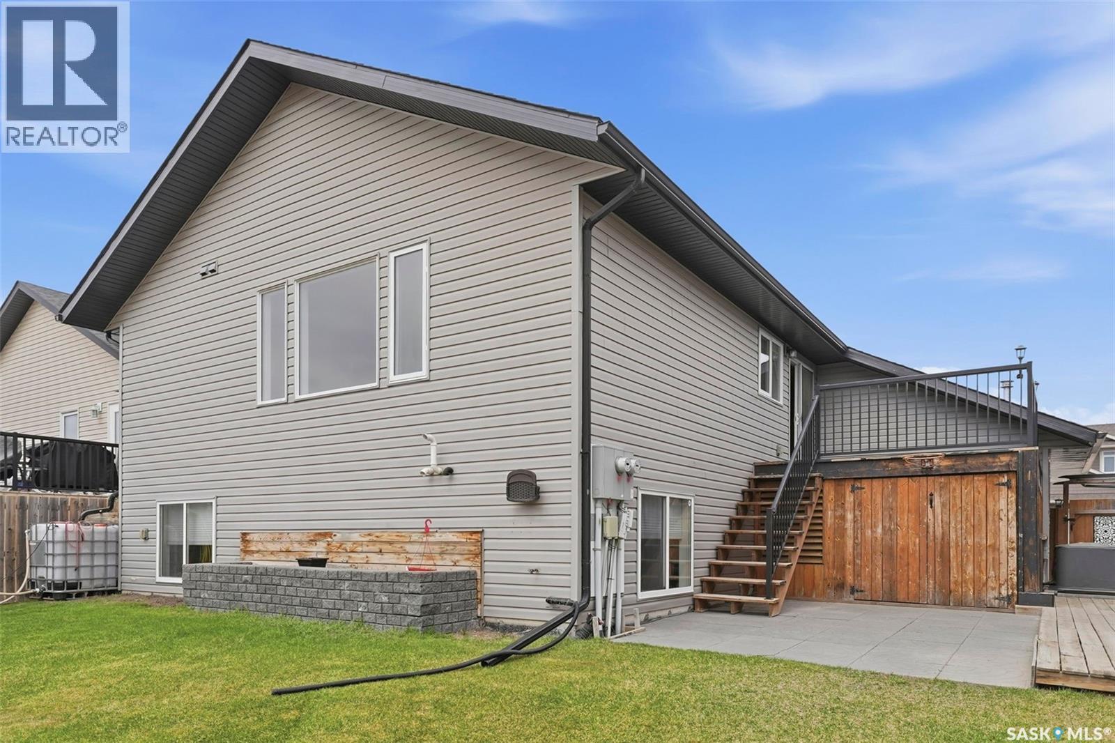 517 Redwood Crescent, Warman, SK - Outdoor With Exterior