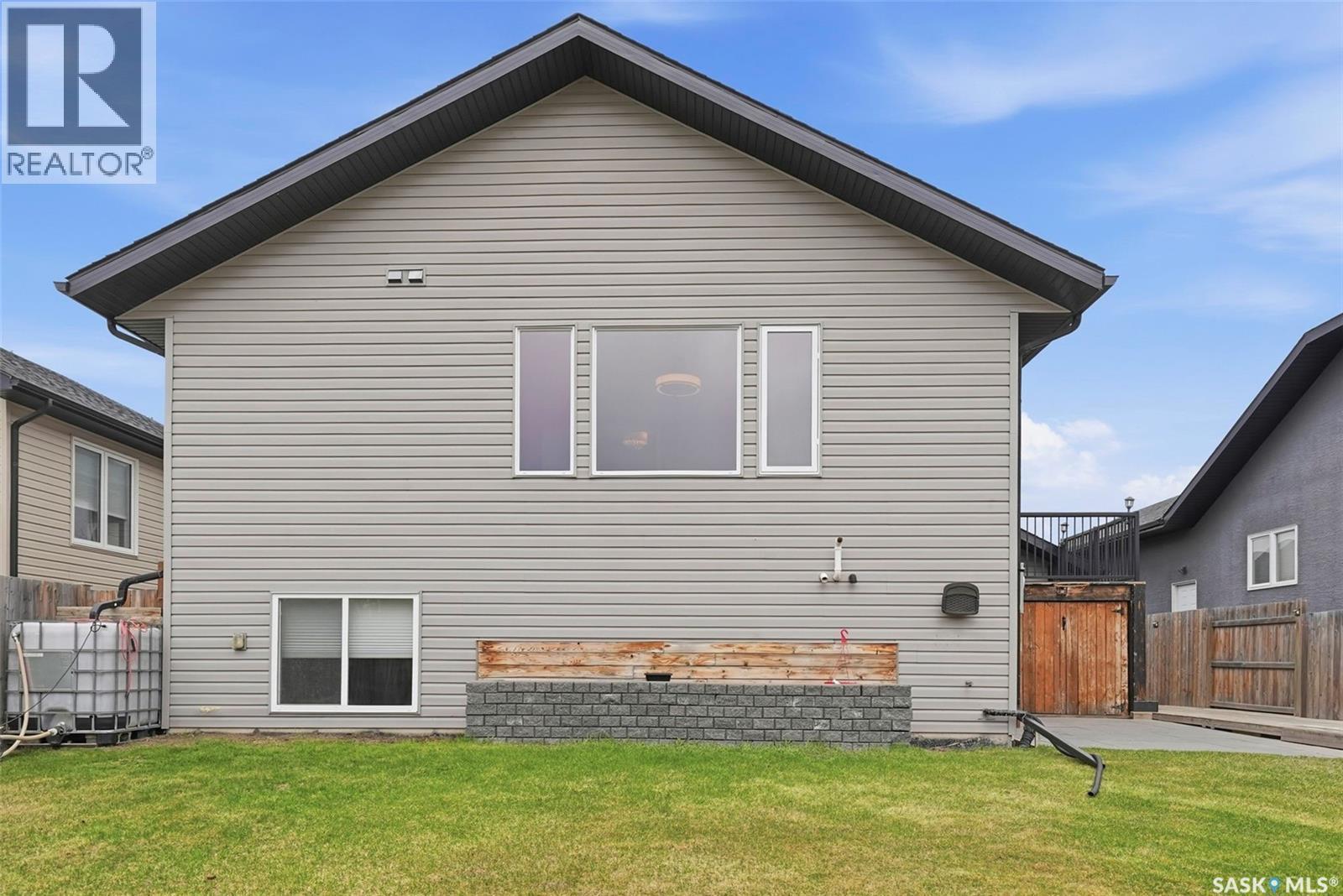 517 Redwood Crescent, Warman, SK - Outdoor With Exterior