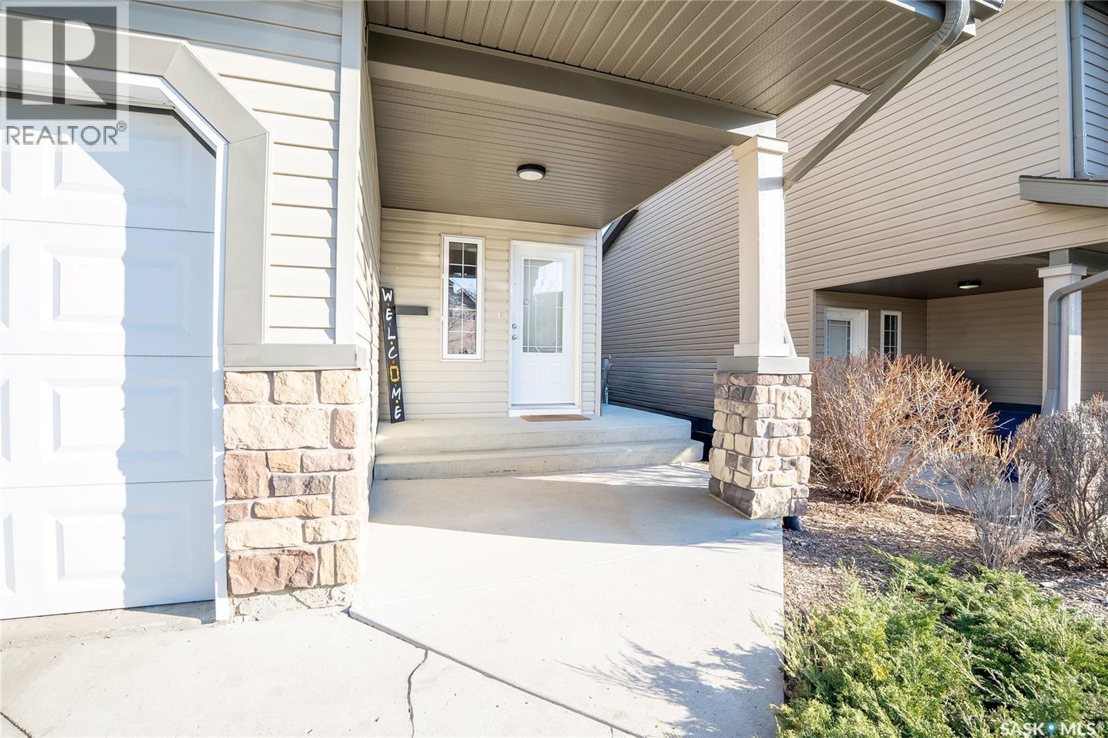 143 615 Stensrud Road, Saskatoon, SK - Outdoor With Exterior