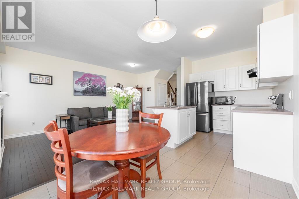 183 Claridge Drive, Ottawa, ON - Indoor Photo Showing Dining Room