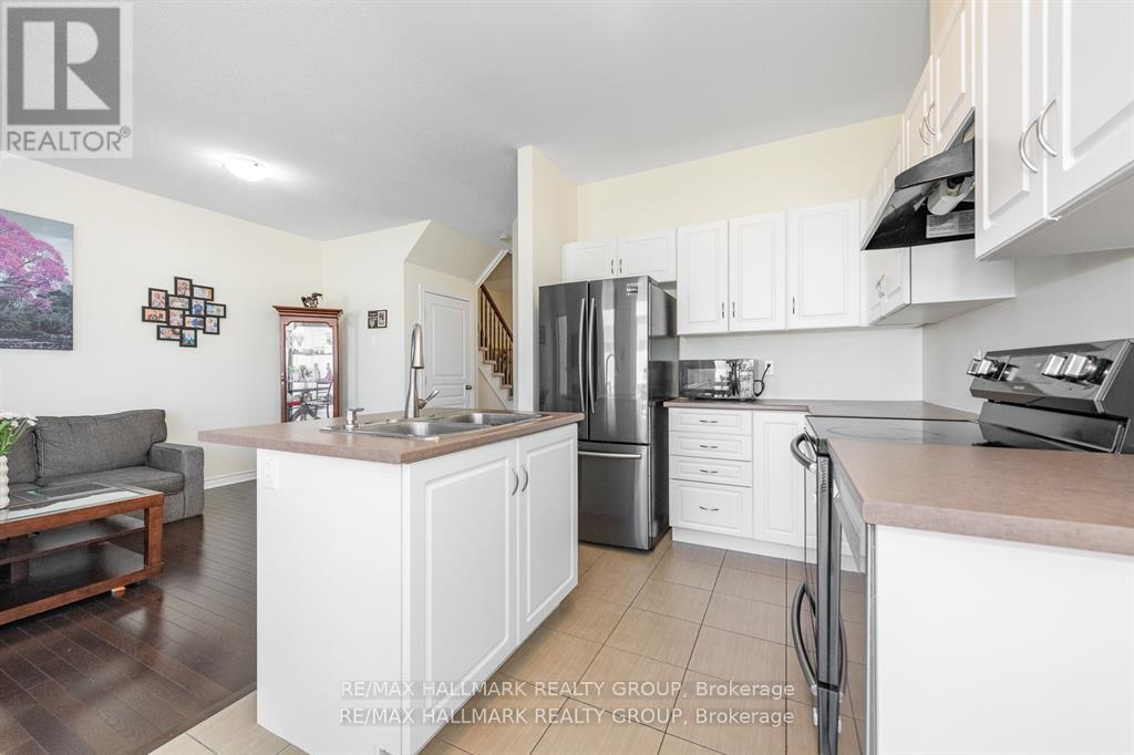183 Claridge Drive, Ottawa, ON - Indoor Photo Showing Kitchen With Stainless Steel Kitchen With Double Sink