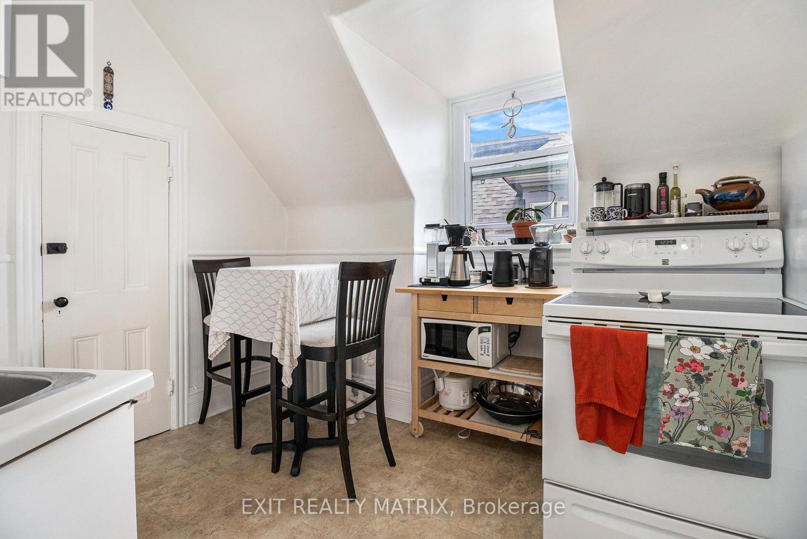 14 Somerset Street W, Ottawa, ON - Indoor