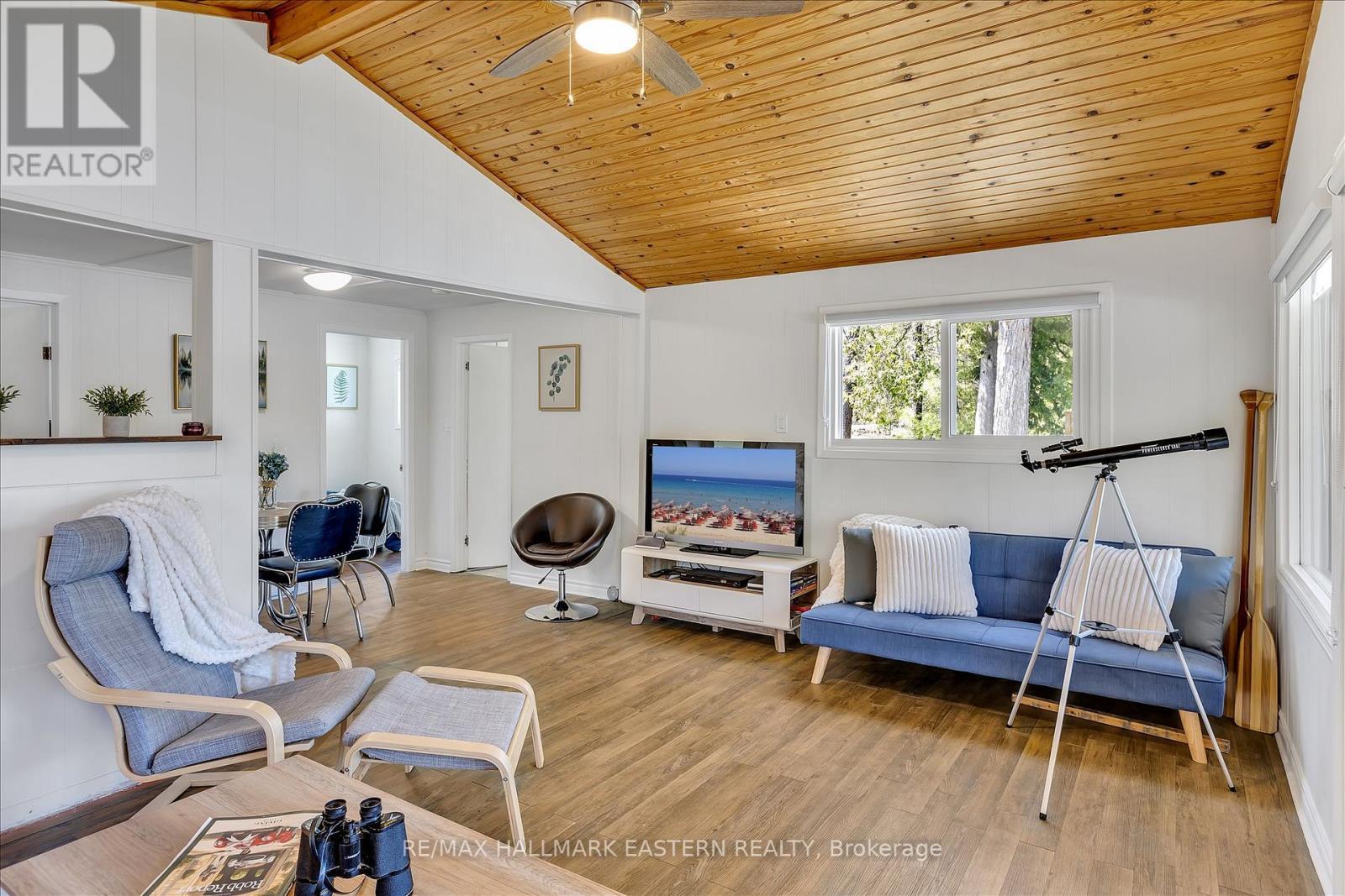 1810 Hull Road, Douro-Dummer, ON - Indoor