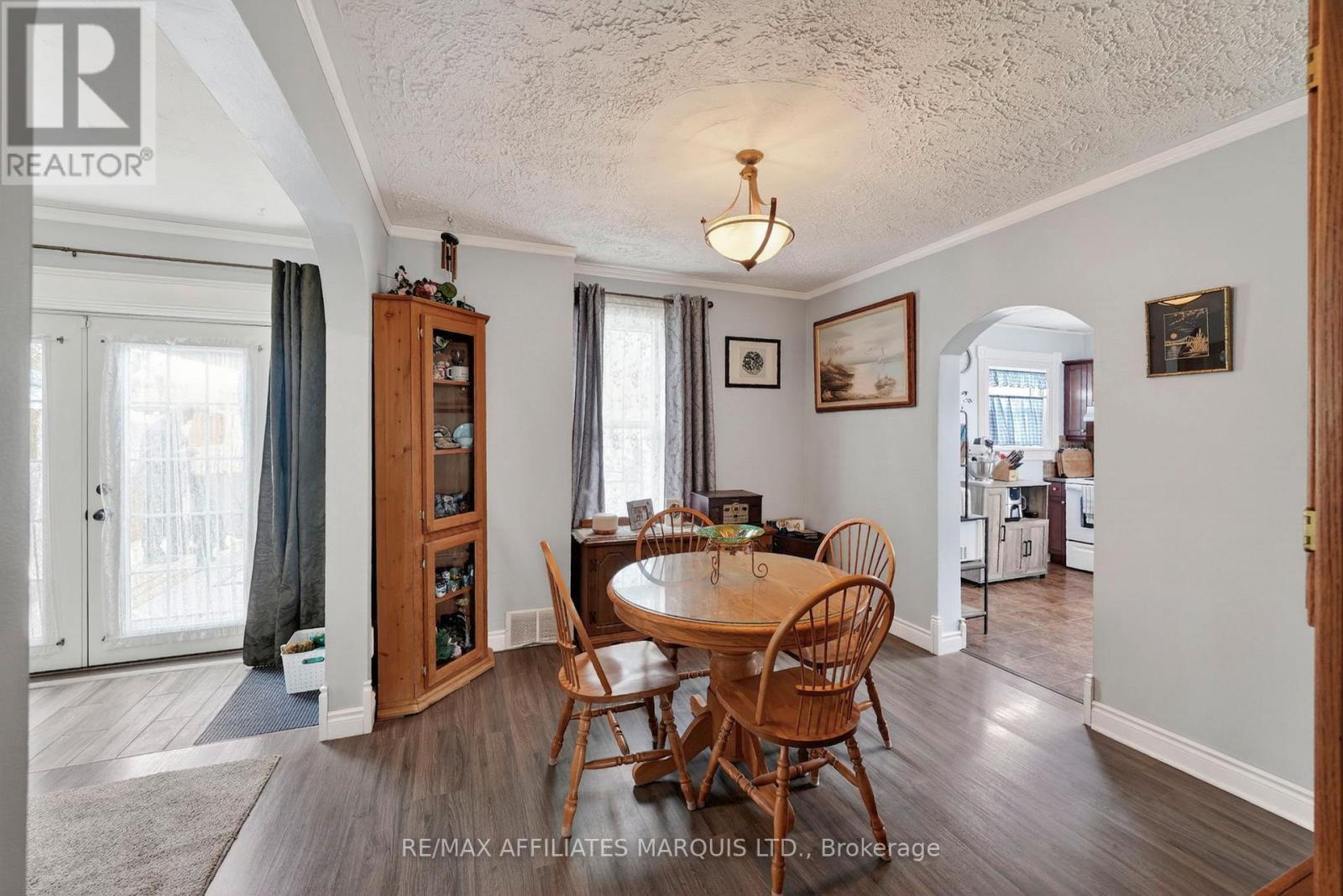 335 Fifth Street E, Cornwall, ON - Indoor Photo Showing Dining Room