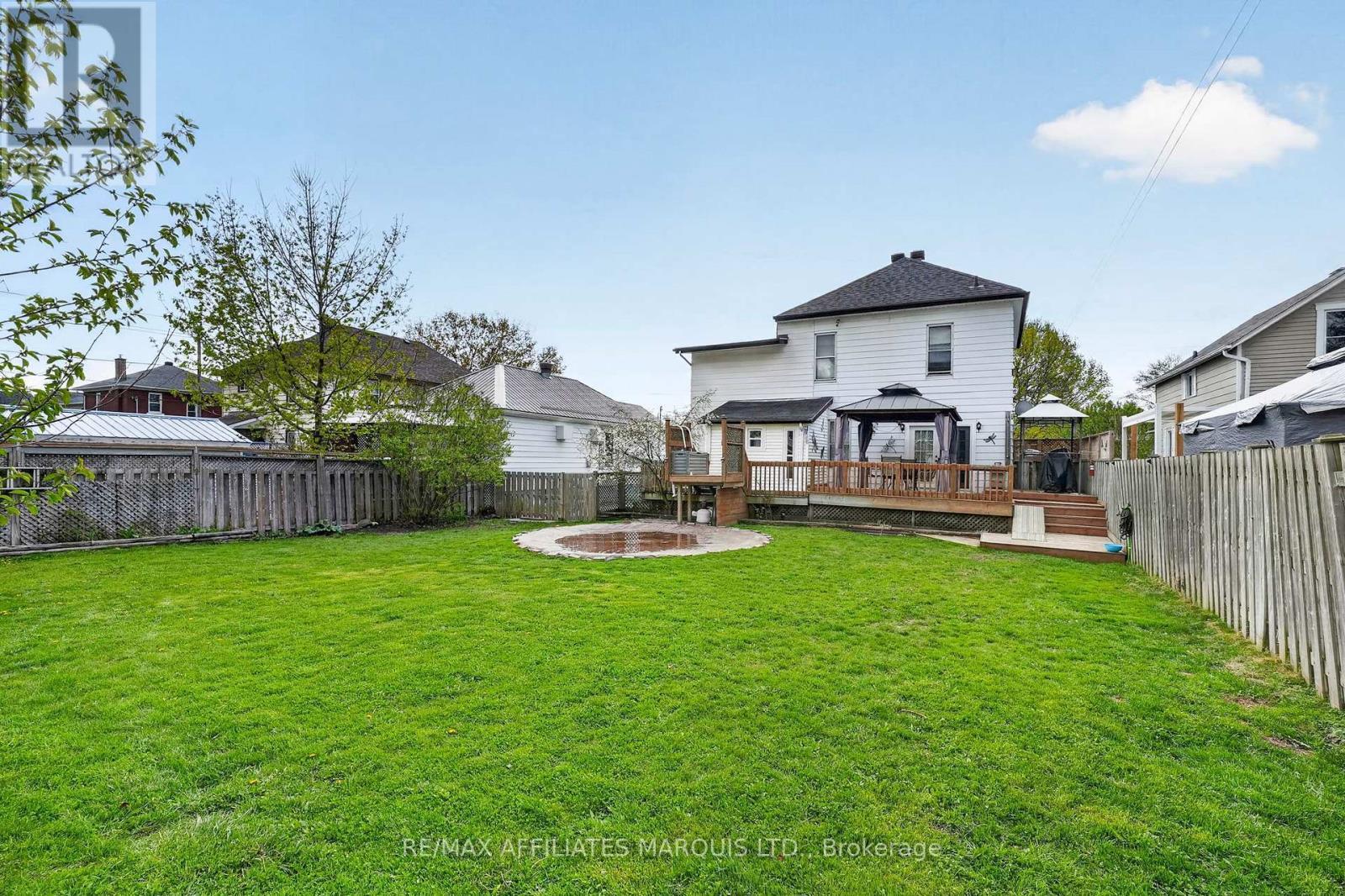 335 Fifth Street E, Cornwall, ON - Outdoor With Deck Patio Veranda With Backyard