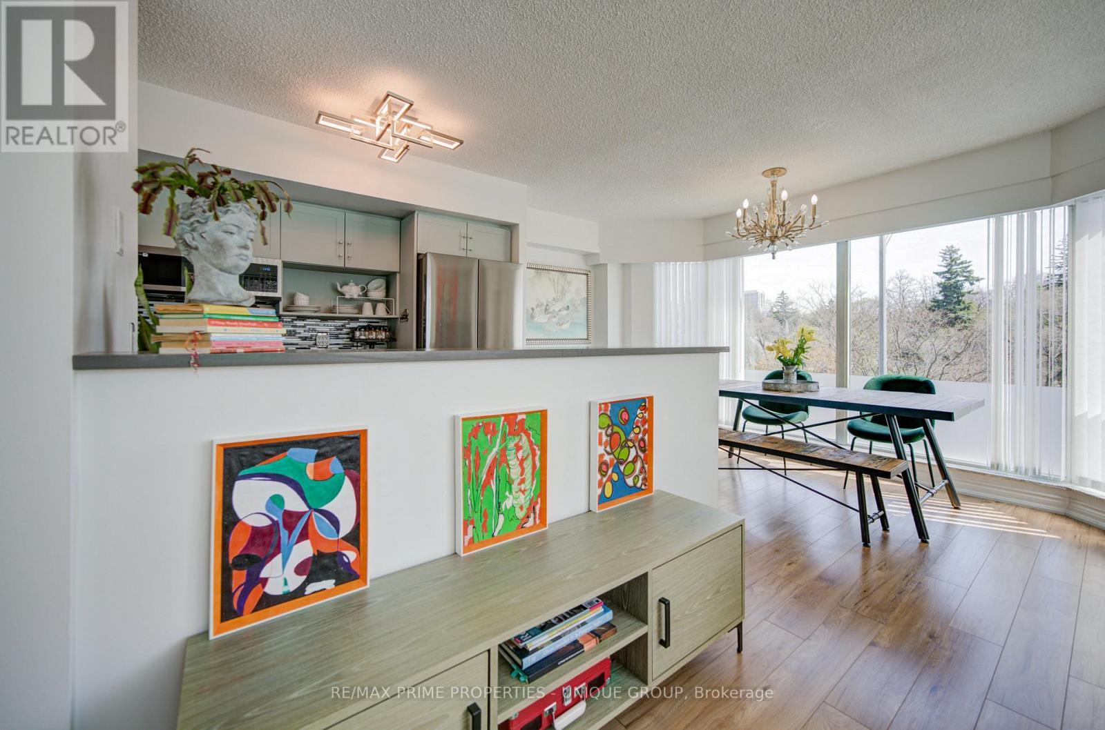 202 - 97 Lawton Boulevard, Toronto, ON - Indoor