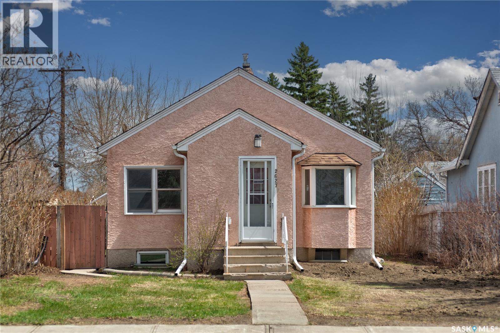 2627 Atkinson Street, Regina, SK - Outdoor