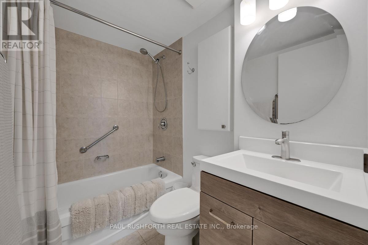4 Piece Bathroom - 903 - 160 George Street, Ottawa, ON - Indoor Photo Showing Bathroom