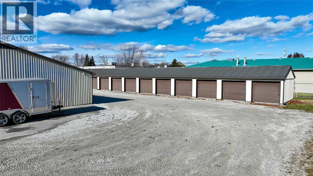 584 St. Clair Parkway, St Clair, ON