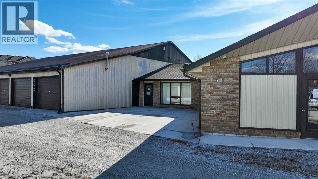 584 St. Clair Parkway, St Clair, ON