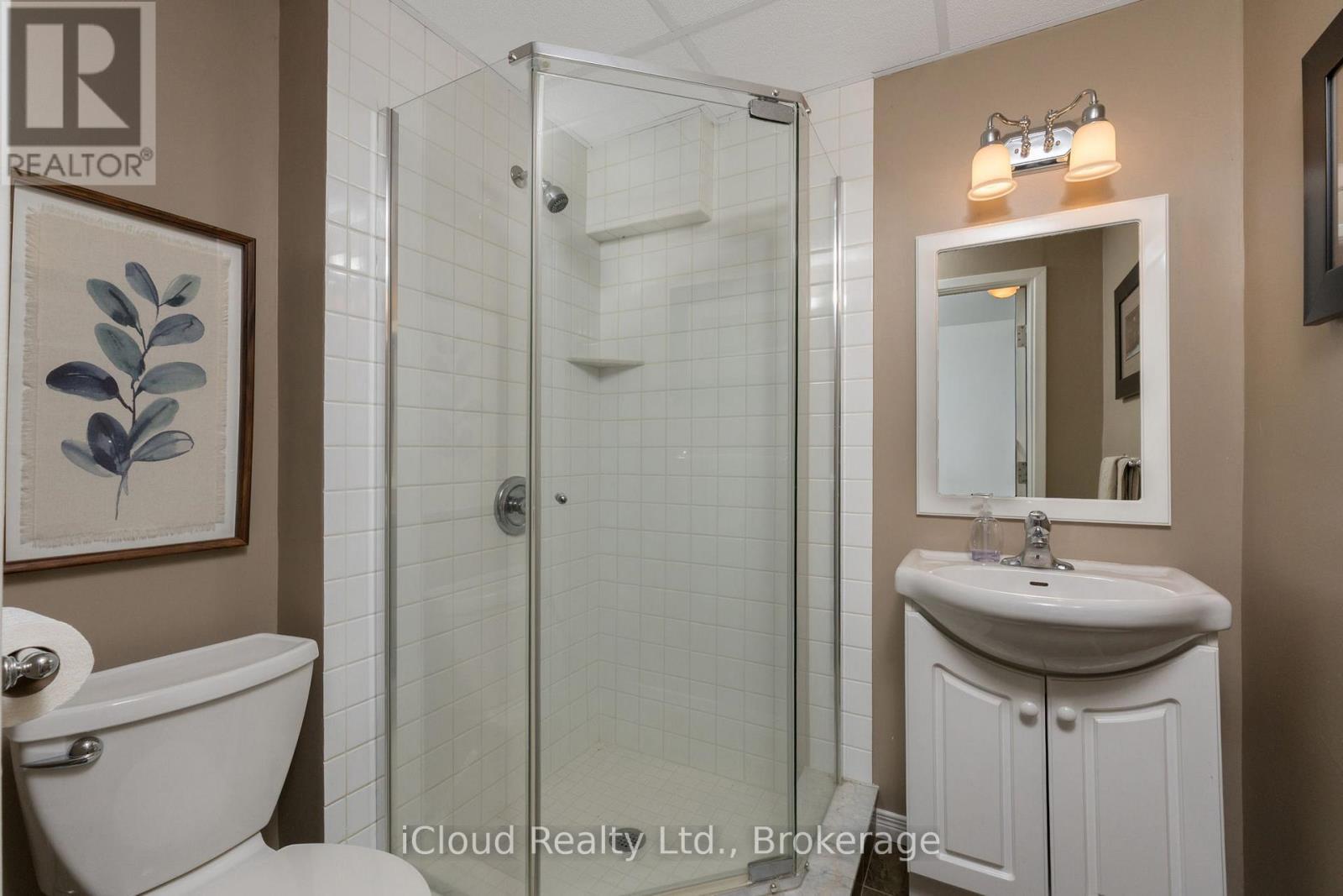 Ensuite bathroom - 487202 30 Sdrd Side Road, Mono, ON - Indoor Photo Showing Bathroom