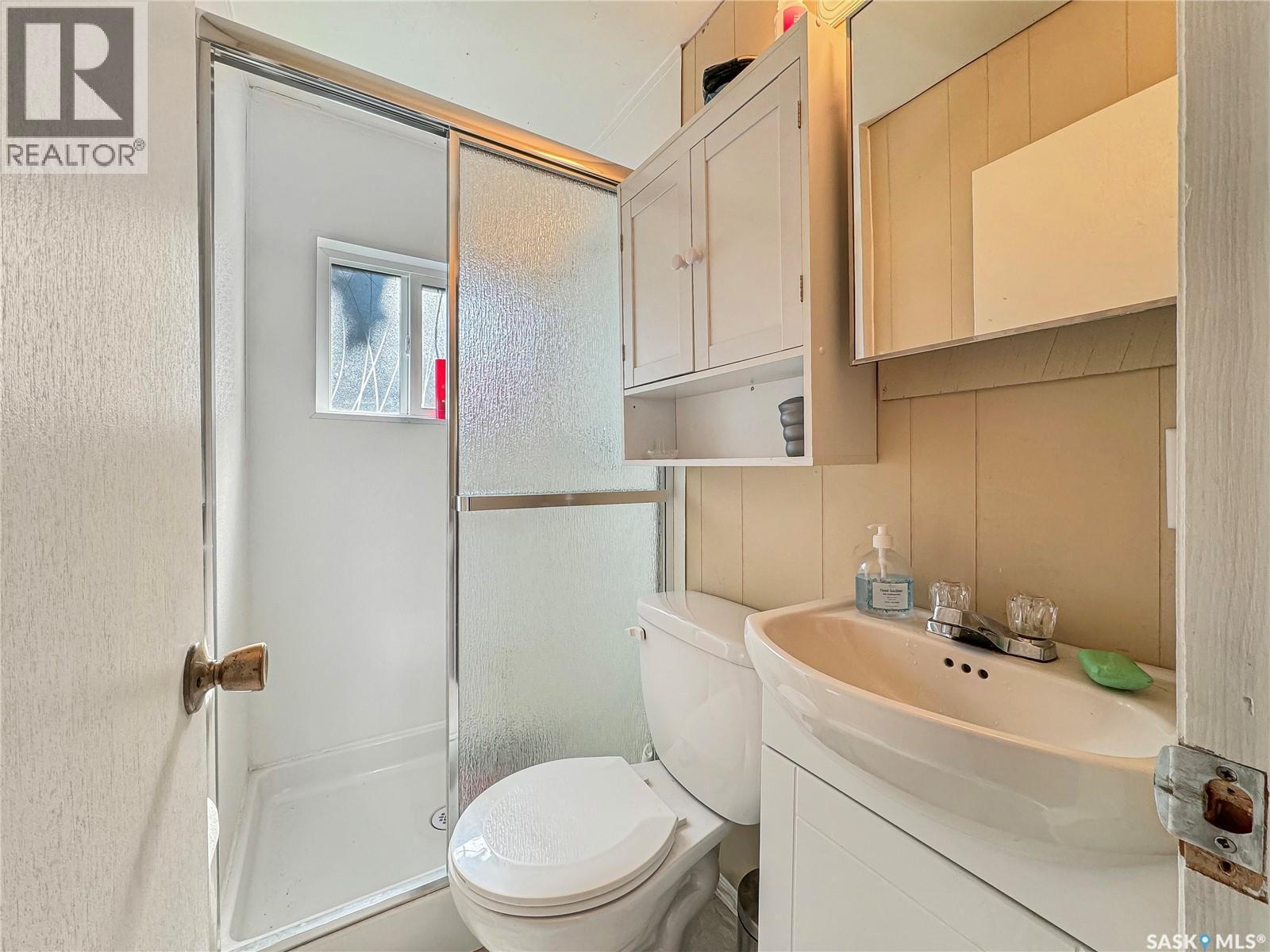 551 Joseph Crescent, Cochin, SK - Indoor Photo Showing Bathroom