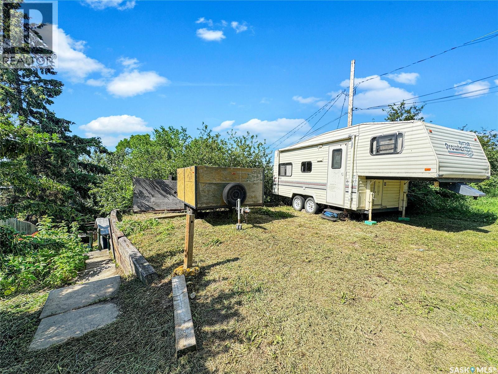 551 Joseph Crescent, Cochin, SK - Outdoor