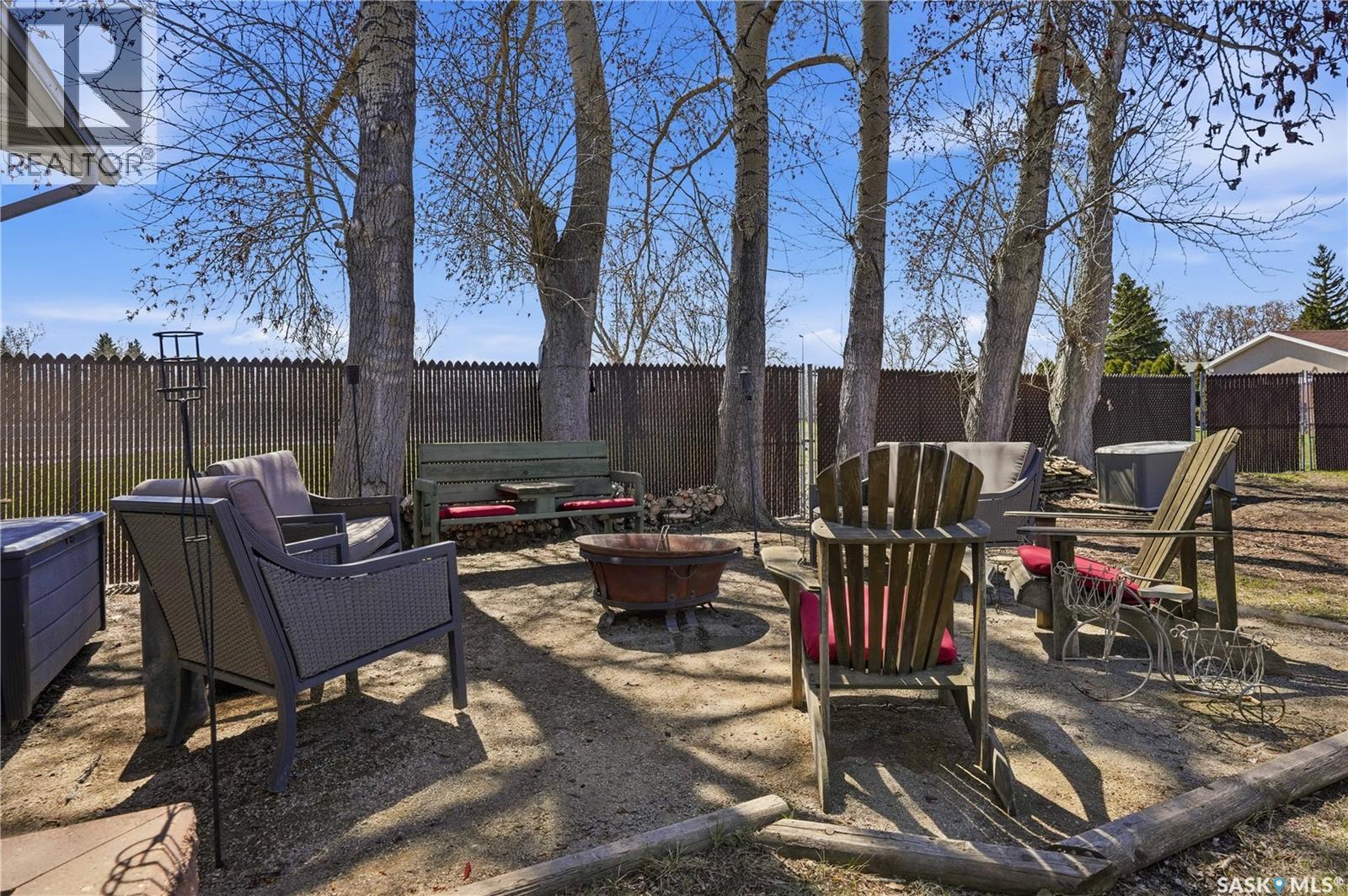 95 Schneider Crescent, Regina, SK - Outdoor