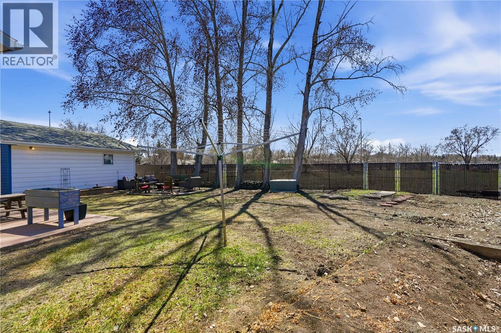95 Schneider Crescent, Regina, SK - Outdoor