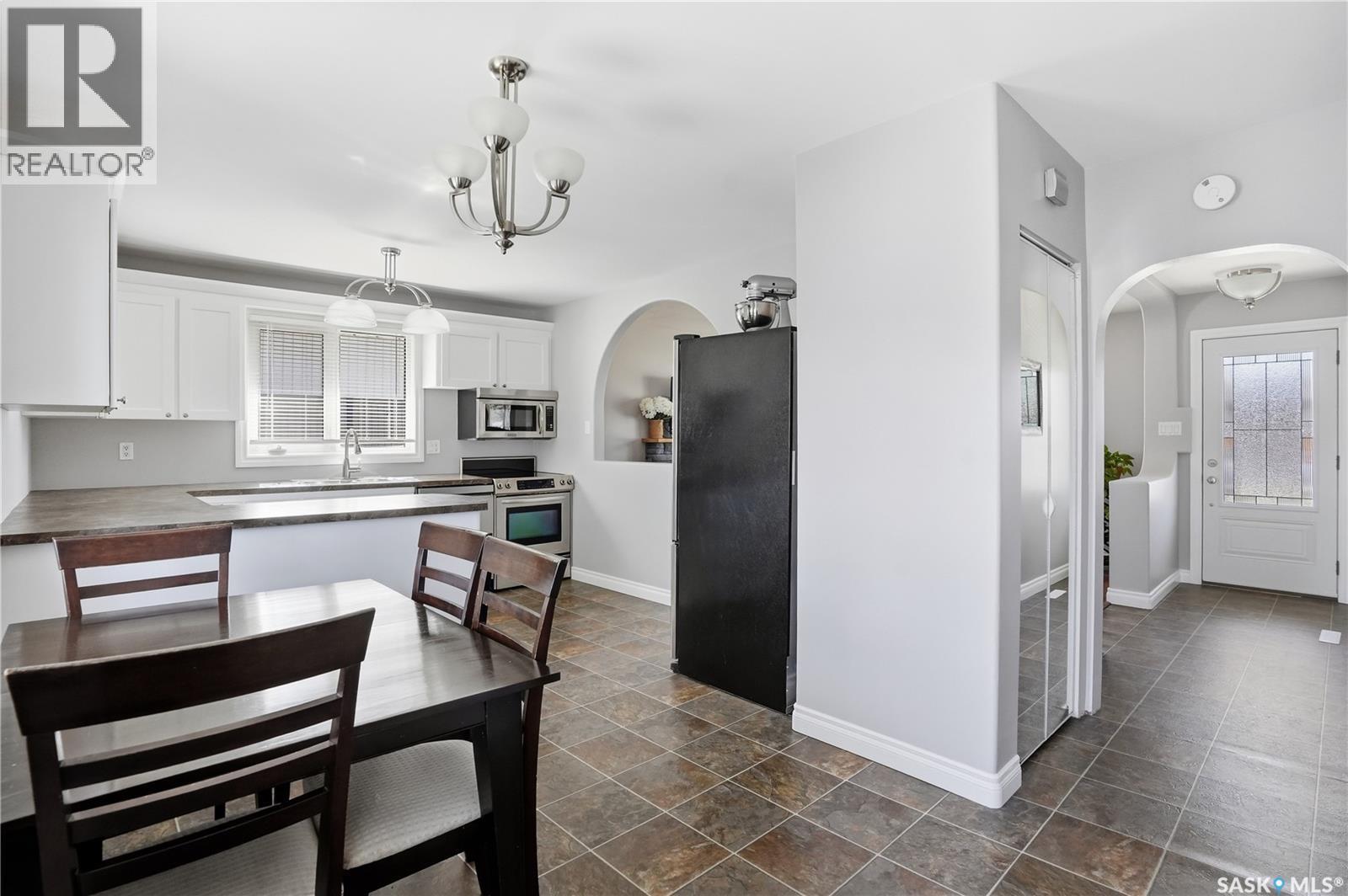 115 Stapleford Crescent, Regina, SK - Indoor