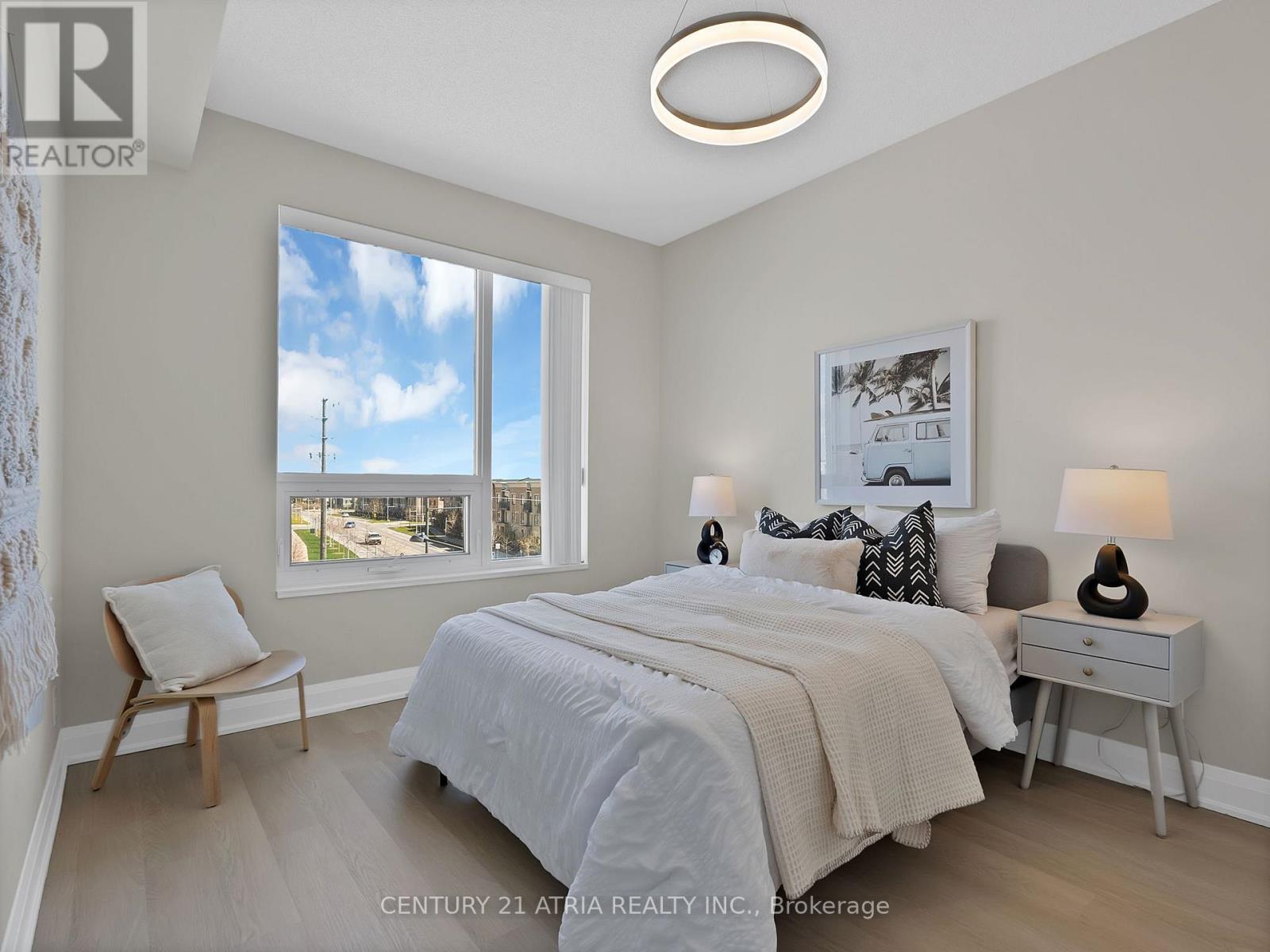 522 - 8228 Birchmount Road, Markham, ON - Indoor Photo Showing Bedroom