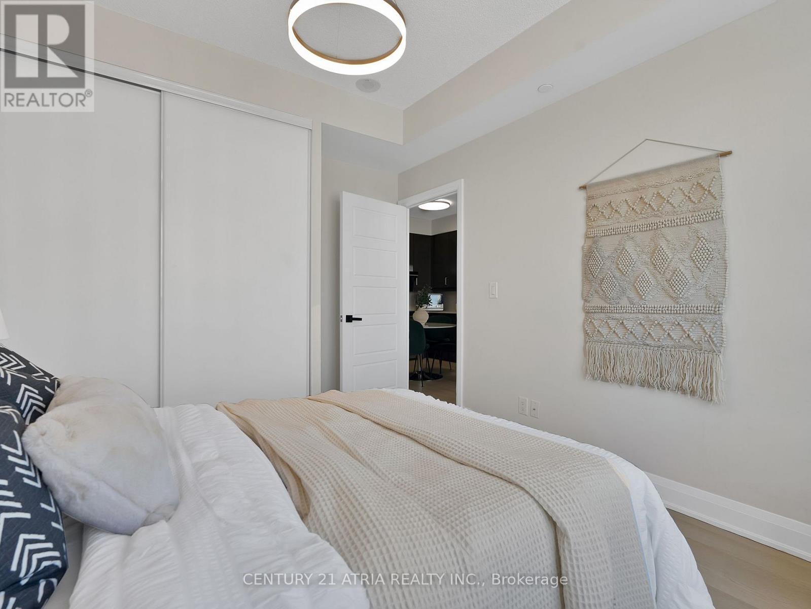 522 - 8228 Birchmount Road, Markham, ON - Indoor Photo Showing Bedroom