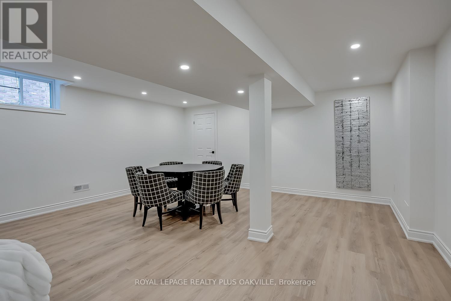3339 Skipton Lane, Oakville, ON - Indoor