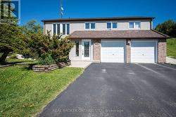 16 OLD CARRIAGE ROAD East Garafraxa, ON L9W 5A3