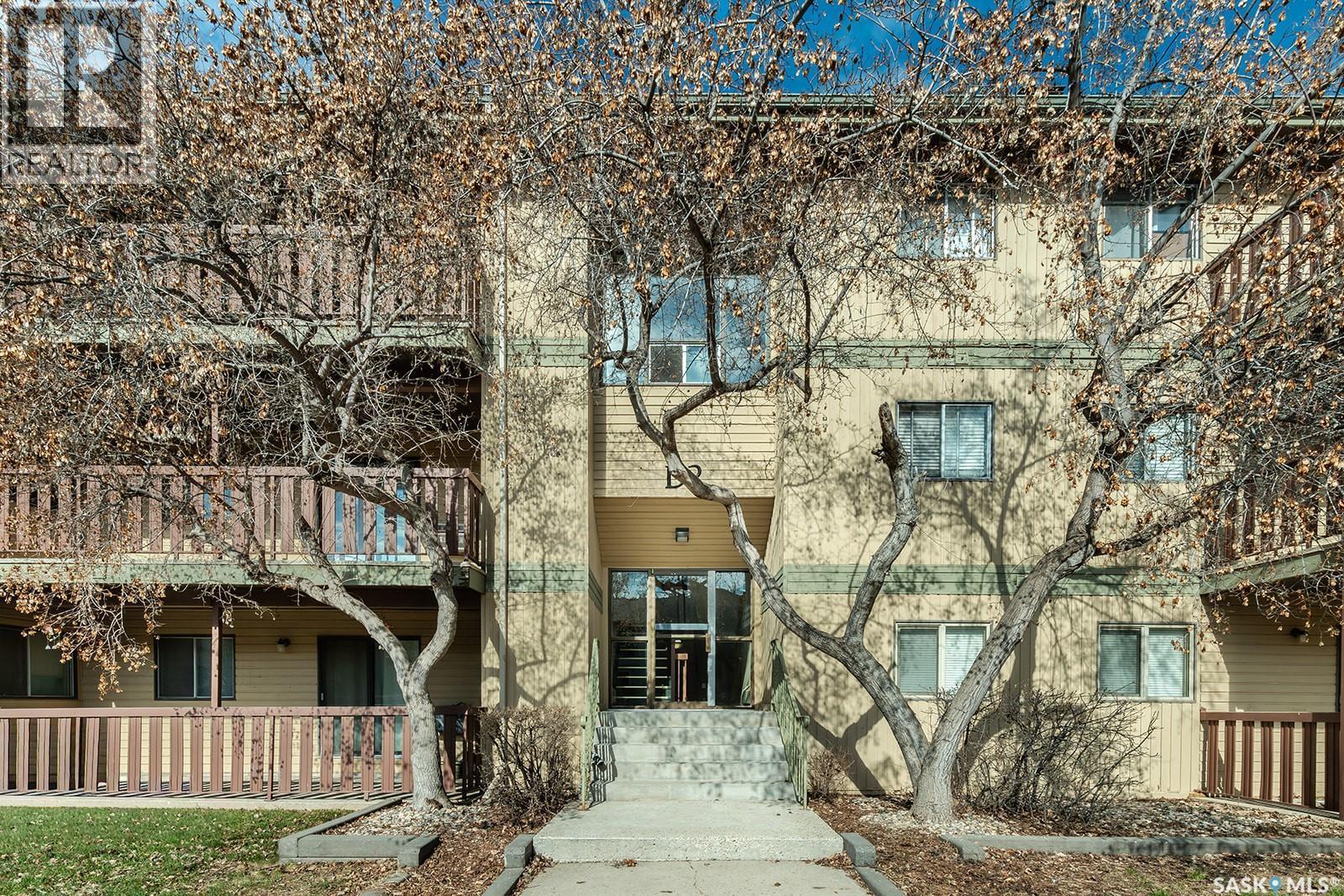 102D2 1121 Mckercher Drive, Saskatoon, SK - Outdoor
