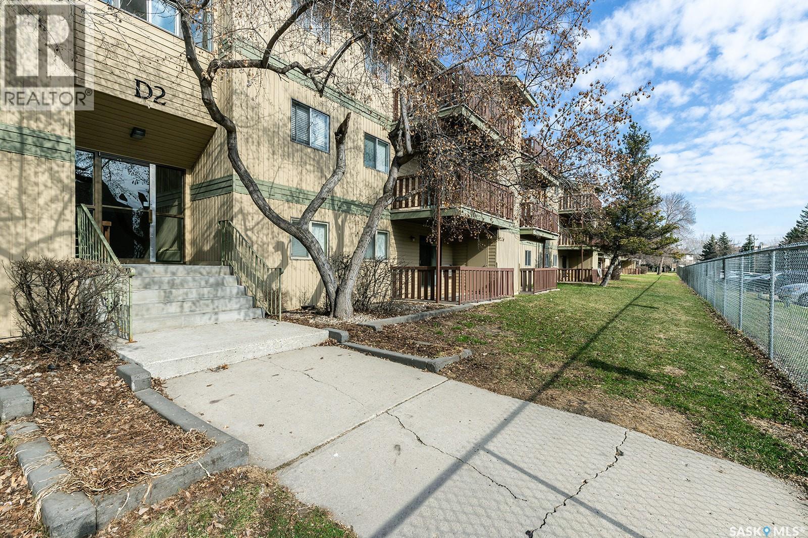 102D2 1121 Mckercher Drive, Saskatoon, SK - Outdoor