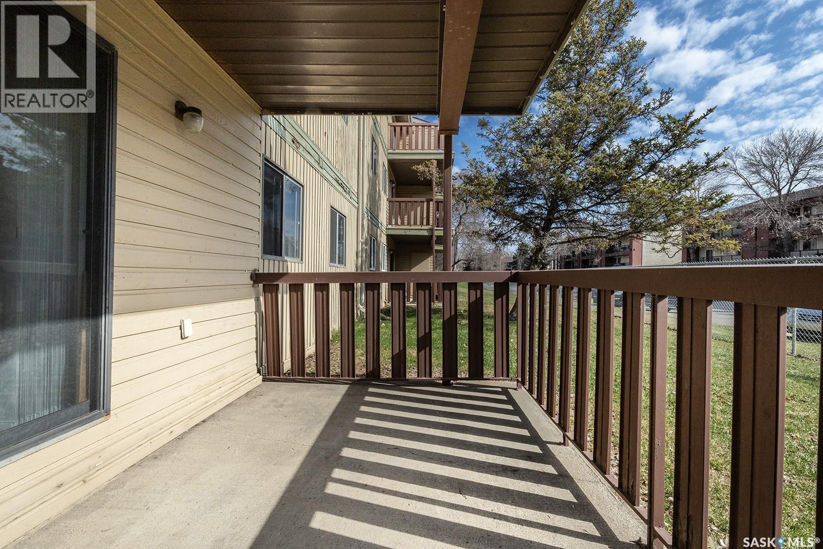 102D2 1121 Mckercher Drive, Saskatoon, SK - Outdoor With Exterior