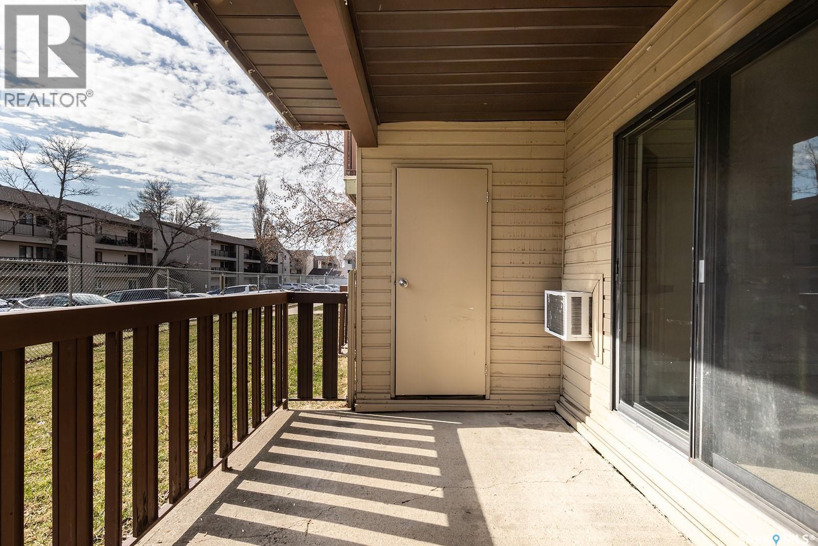 102D2 1121 Mckercher Drive, Saskatoon, SK - Outdoor With Exterior