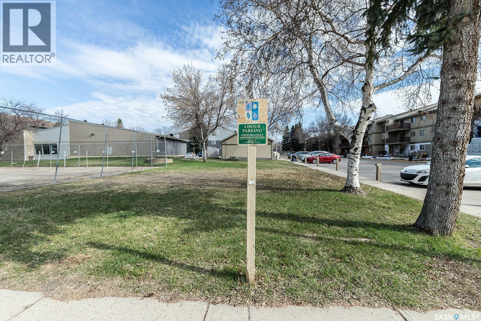102D2 1121 Mckercher Drive, Saskatoon, SK - Outdoor