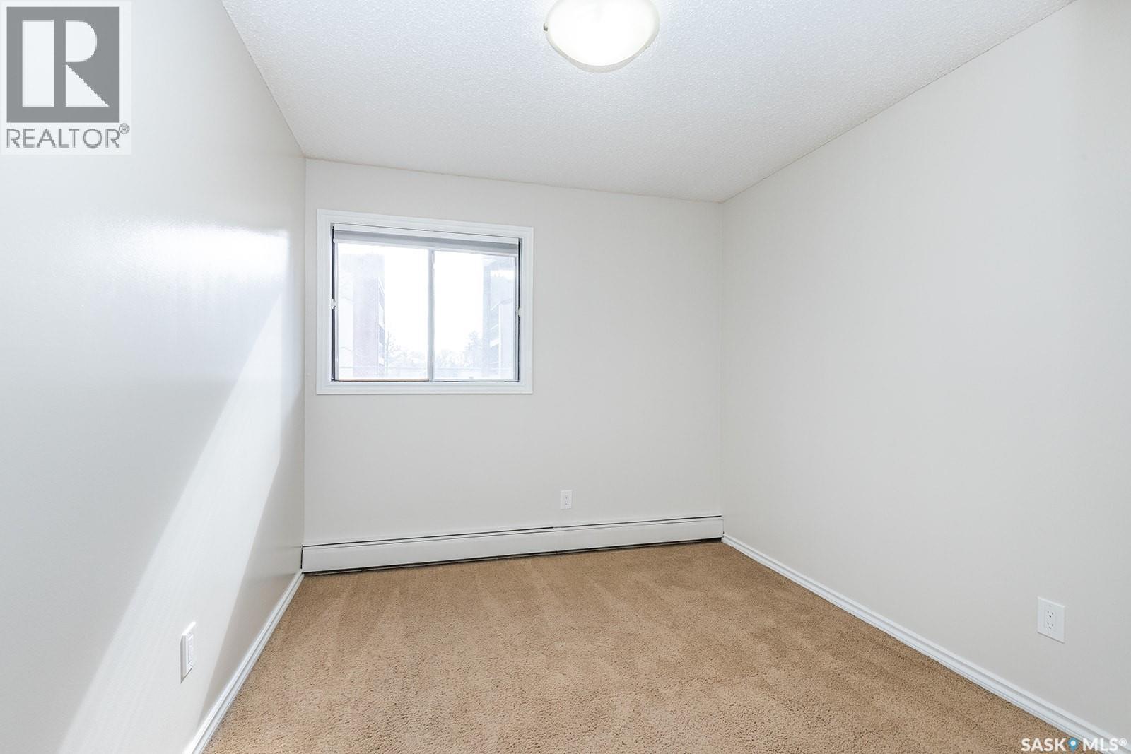 102D2 1121 Mckercher Drive, Saskatoon, SK - Indoor Photo Showing Other Room