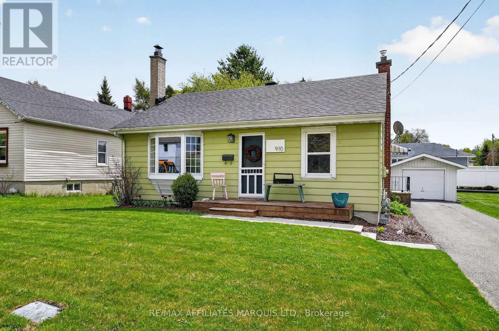 910 Leonard Avenue, Cornwall, ON - Outdoor