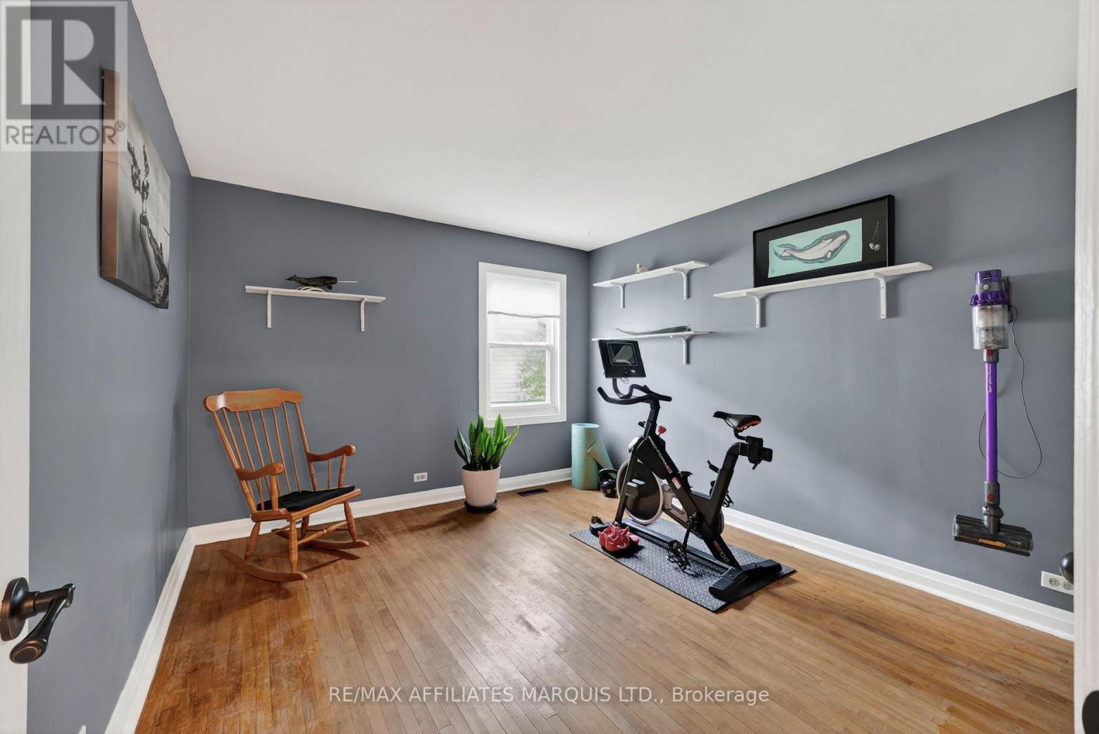 910 Leonard Avenue, Cornwall, ON - Indoor Photo Showing Gym Room